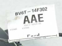 Ford Focus Oven ulkokahva, vasen (etu) Varaosakoodi: 2113902 ; 1940314
Korityyppi: 5-u...