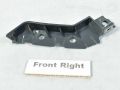Land Rover Discovery Puskurin kiinnitys, oikea Varaosakoodi: LR077882 
Korityyppi: Linnamaastur