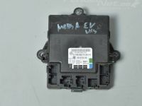 Mercedes-Benz A (W169) Oven ohjausyksikkö, vasen (etu) Varaosakoodi: A 169 820 09 26; A 169 900 05 
Ko...