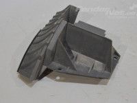 Volvo S40 1996-2003 Puskurin kiinnitys, oikea Varaosakoodi: 30817200