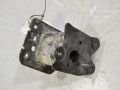 Toyota RAV4 (XA40) 2013-2019 Puskurin kiinnitysrauta, taka oikea Varaosakoodi: 52015-42011