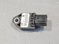 Toyota Avensis (T25) 2003-2008 Airbag tunnistin (sivu) Varaosakoodi: 89833-05010