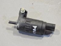 Volkswagen Polo Pesimen pumppu tuulilasi (takalasin) Varaosakoodi: 1K6955651
Korityyppi: 5-ust luukpära