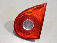 Volkswagen Golf 5 2003-2009 Takavalo, oikea (takaluukun) (viistoperä) Varaosakoodi: 1K6945094E