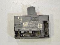 Volkswagen Touareg Oven ohjausyksikkö, vasen (etu) Varaosakoodi: 4H0959793AA Z03
Korityyppi: Maast...