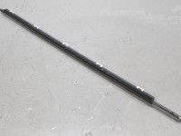 Lexus GS 2005-2012 Oven lasi lista, oikea (kromi) Varaosakoodi: 7573030360
Korityyppi: Sedaan