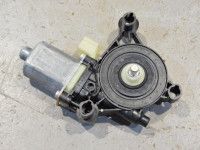 Volkswagen Golf 7 Lasinnostimen moottori, vasen etu Varaosakoodi: 5Q0959801B
Korityyppi: Universaal