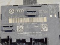 Volkswagen Touareg Oven ohjausyksikkö, oikea (taka) Varaosakoodi: 4H0959795M Z01
Korityyppi: Maastu...