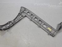 Volkswagen Passat 2005-2010 Puskurin kiinnitysrauta, taka oikea Varaosakoodi: 3C5807378A
Korityyppi: Sedaan