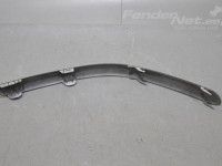 Toyota Avensis (T25) 2003-2008 Etupsukurin lista, vasen (2003-2006) Varaosakoodi: 52713-05020