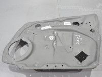 Mercedes-Benz B (W245) Etuoven lasinnostin mekaaninen, oikea(el.)(kompl.) Varaosakoodi: A1697203279
Korityyppi: 5-ust luu...