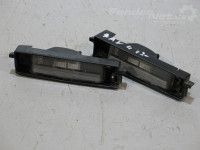 Toyota RAV4 (XA20) 2000-2006 rekisterikilven valot Varaosakoodi: 81271-42050