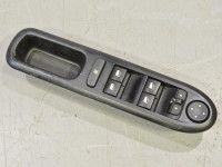 Peugeot 407 Lasinnostimen kytkin, vasen (etu-) Varaosakoodi: 6554 ER
Korityyppi: Sedaan
Mootto...