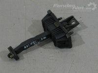 Toyota Avensis (T25) 2003-2008 Ovirajoitin, taka vasen Varaosakoodi: 68630-05040