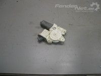 Toyota Avensis (T25) 2003-2008 Lasinnostimen moottori, oikea etu Varaosakoodi: 69810-05050