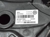 Volkswagen Golf 6 Etuoven lasinnostin mekaaninen, vasen (el.) Varaosakoodi: 5K0837461B
Korityyppi: 5-ust luuk...