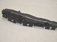 Toyota RAV4 (XA30) 2006-2013 Puskurin kiinnitysrauta, taka oikea Varaosakoodi: 52155-42010 -> 52155-42011
Kority...