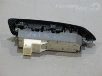 Toyota Auris Lasinnostimen kytkin, vasen (etu-) Varaosakoodi: 84040-02080
Korityyppi: 5-ust luu...