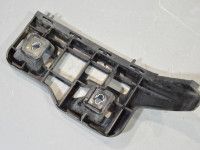 Mercedes-Benz GLK (X204) Puskurin kiinnitysrauta, taka vasen Varaosakoodi: A2048852365
Korityyppi: Linnamaas...
