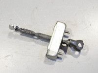 Toyota Corolla Verso 2004-2010 Takaoven stoppi, oikea Varaosakoodi: 68630-64010