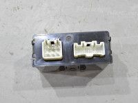 Mazda 6 (GG / GY) 2002-2008 Oven ohjaimen vastaanotin Varaosakoodi: GJ6A675D0C
Korityyppi: 5-ust luuk...
