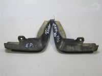 Toyota Avensis (T22) 1997-2003 Etu lokasuoja Varaosakoodi: 76621-05020
