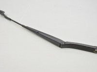 Volkswagen Golf 5 Tuulilasin pyyhkimen varsi, vasen Varaosakoodi: 1K1955409  03C
Korityyppi: 5-ust ...