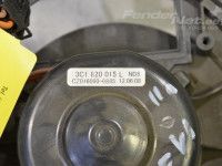Volkswagen Golf 6 Lämmittyslaitteen puhallin Varaosakoodi: 3C1820015L
Korityyppi: 5-ust luuk...