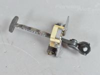Renault Megane Takaoven stoppi, oikea Varaosakoodi: 824306303R
Moottorityyppi: K4M-866