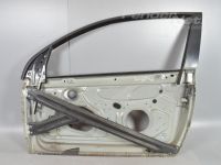 Volkswagen Golf 5 Etuovi, vasen (3-ovi) Varaosakoodi: 1K3831301AB - 1K3831301AC
Korityy...