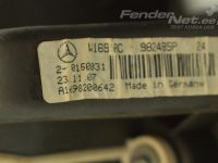 Mercedes-Benz A (W169) Lämmittyslaitteen puhallin Varaosakoodi: A1698200642
Korityyppi: 5-ust luu...