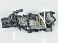 Volkswagen Passat CC / CC Oven ulkokahva, vasen (etu) Varaosakoodi: 3C8837885
Korityyppi: Sedaan