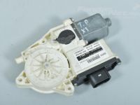 BMW X3 (E83) Lasinnostimen moottori, oikea taka Varaosakoodi: 67626925966
Korityyppi: Linnamaastur