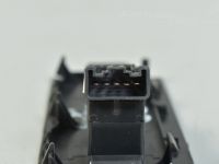 Suzuki Grand Vitara Lasinnostimen kytkin, oikea (taka) Varaosakoodi: 37995-62J00
Korityyppi: Linnamaastur