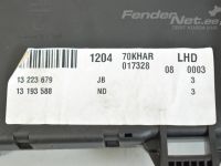 Opel Vectra (C) Sulakerasia / Sähköpääkeskus Varaosakoodi: 13199490 -> 13193588
Korityyppi: ...