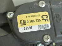 Opel Vectra (C) Kaasupoljin (anturin) Varaosakoodi: 93174334
Korityyppi: Universaal