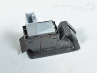 Lasinnostimen kytkin, oikea (etu-) Volkswagen Caddy / 01.2004-12.2010
Varaosakoodi...
